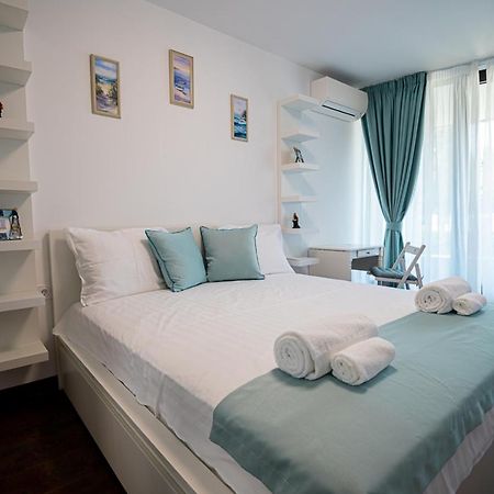 Stylish 1-Bd Apartment In St Constantine And Helena By Flat Mаnager Sf. Constantin și Elena Exterior foto
