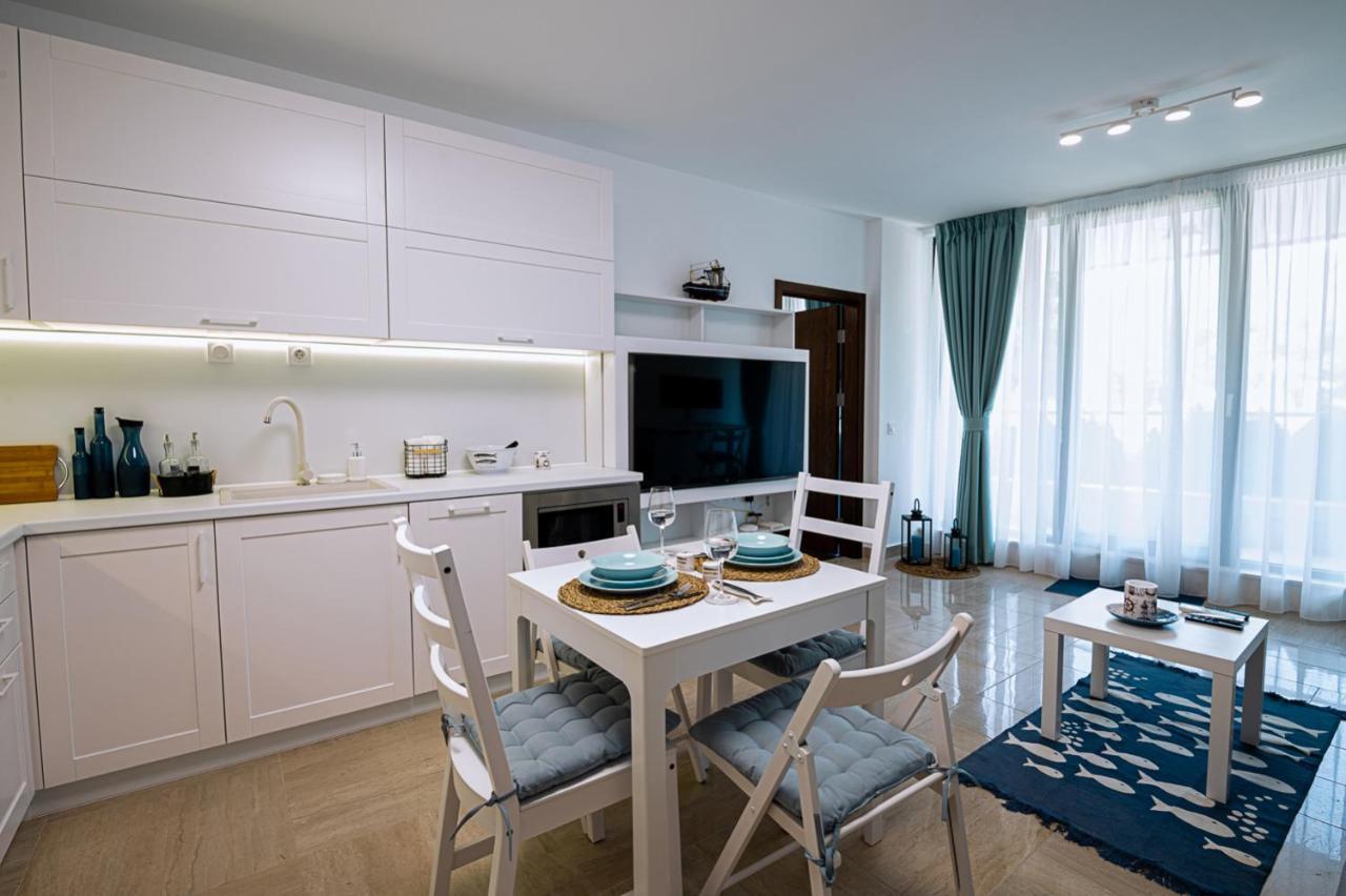 Stylish 1-Bd Apartment In St Constantine And Helena By Flat Mаnager Sf. Constantin și Elena Exterior foto