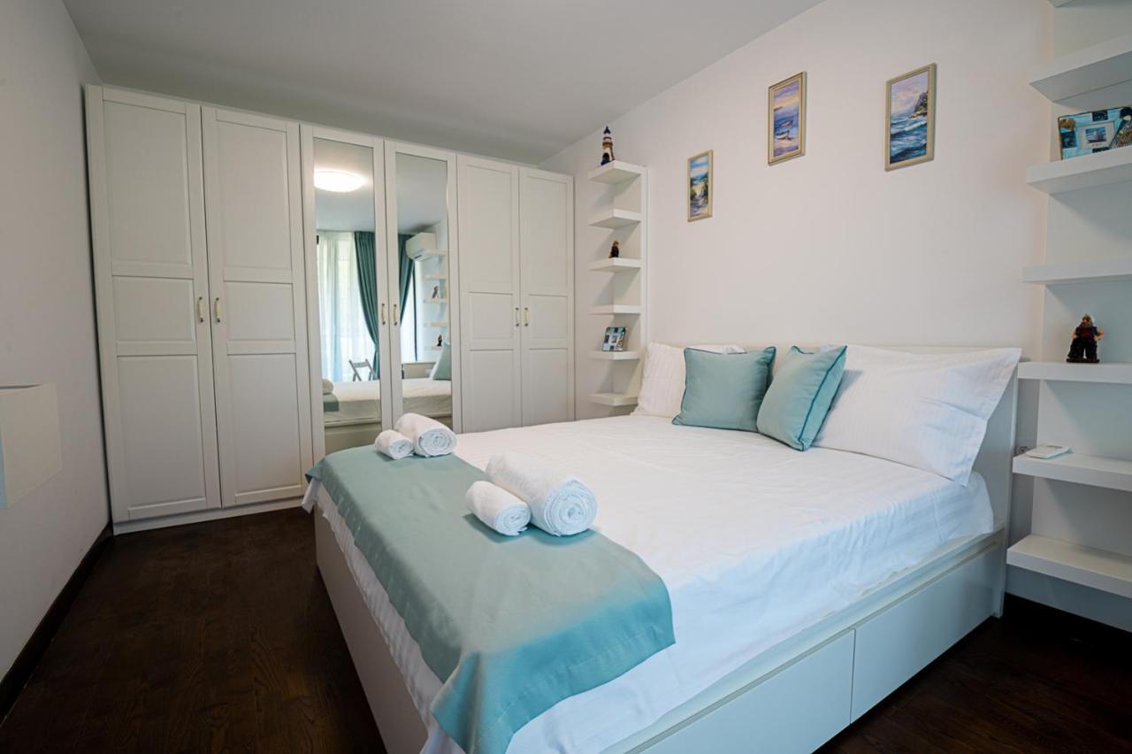Stylish 1-Bd Apartment In St Constantine And Helena By Flat Mаnager Sf. Constantin și Elena Exterior foto