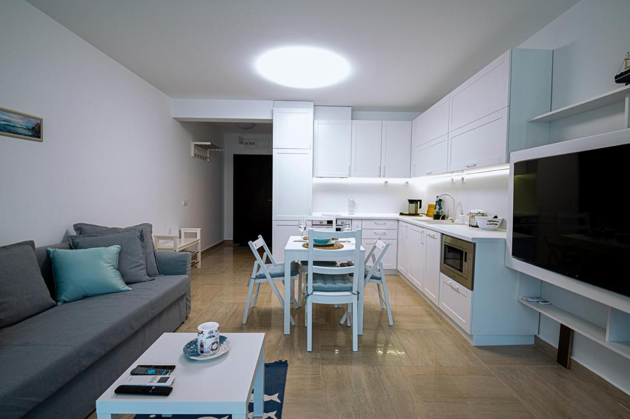Stylish 1-Bd Apartment In St Constantine And Helena By Flat Mаnager Sf. Constantin și Elena Exterior foto