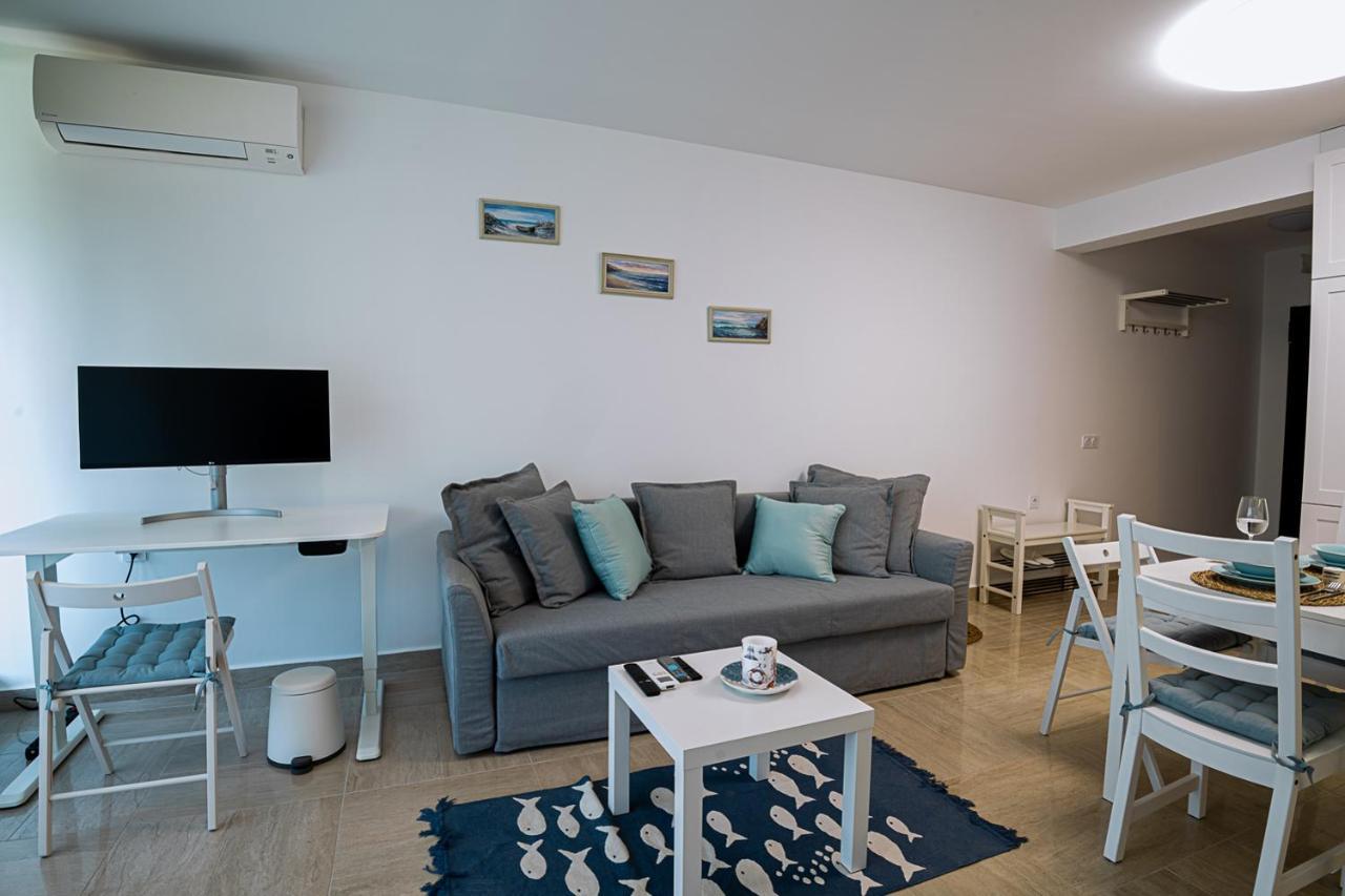 Stylish 1-Bd Apartment In St Constantine And Helena By Flat Mаnager Sf. Constantin și Elena Exterior foto